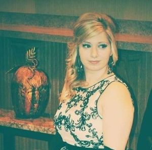 Meet your Posher, Carrie